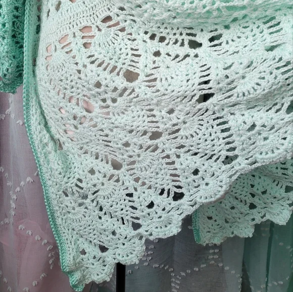 SOLD Handmade Crochet Lace Pineapple Stitch Fairy Hooded Jacket Cardigan Blue - Picture 5 of 5